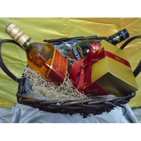 ΚΑΛΑΘΙ ΜΕ ΔΥΟ ΠΟΤΑ ΚΑΙ ΣΟΚΟΛΑΤΑΚΙΑ